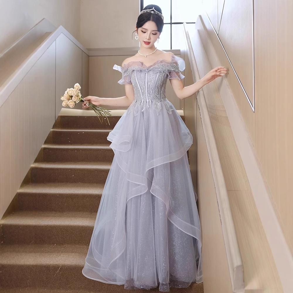Đầm dạ hội một vai ôm body, phong cách sang trọng và tinh tế — Màu như hình