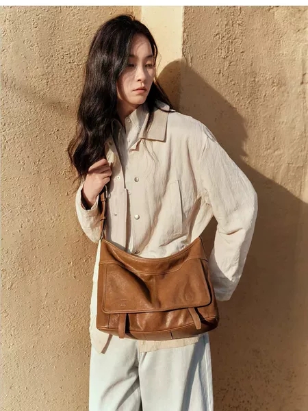 Qiu Xing's new vegetable-tanned messenger hobo bag for men and women, casual retro postman bag, commuter shoulder crossbody bag with large capacity