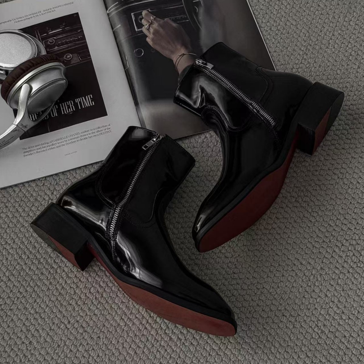 2026 Autumn New Fashion Trendy Red Sole Square Toe Zipper Martin Boots