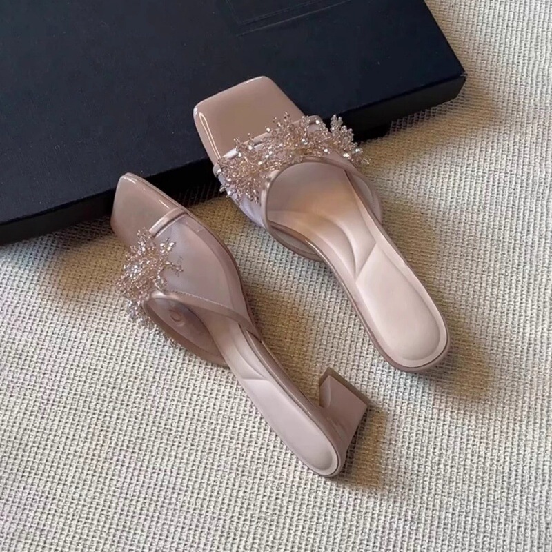 French-Style Gentle Mesh Beaded Floral Slip-On Sandals for Women 2026 New Model Outdoor Wear Square-Toe Elegant Chunky Heel Sandals