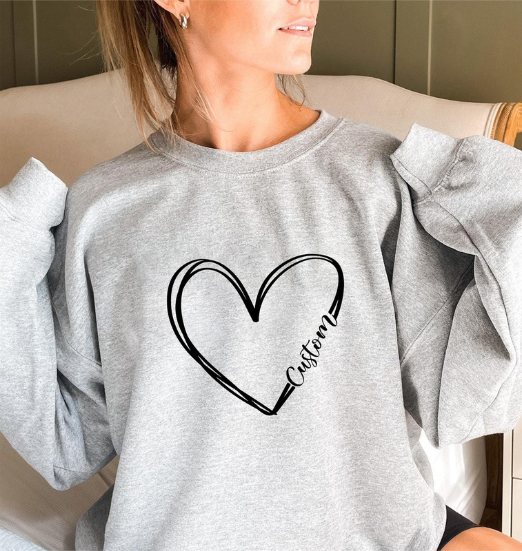 Amazon's New Love Heart Cute Valentine's Day European and American Sweatshirt Round Neck Fashionable Casual Long Sleeves Amazon's New Love Heart Cute Valentine's Day European and American Sweatshirt Round Neck Fashionable Casual Long Sleeves