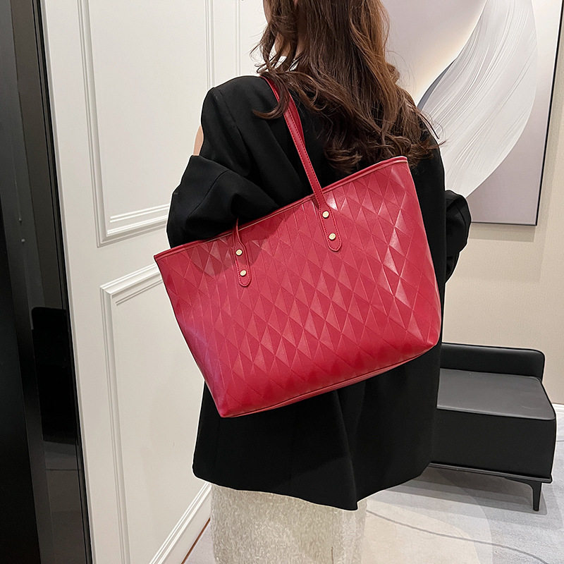 Túi tote nữ cỡ lớn đa năng chất liệu PU, túi đeo vai đi làm phong cách thường ngày — Màu trắng be, Màu xanh lam, Màu đen, Màu đỏ chi tiết 21