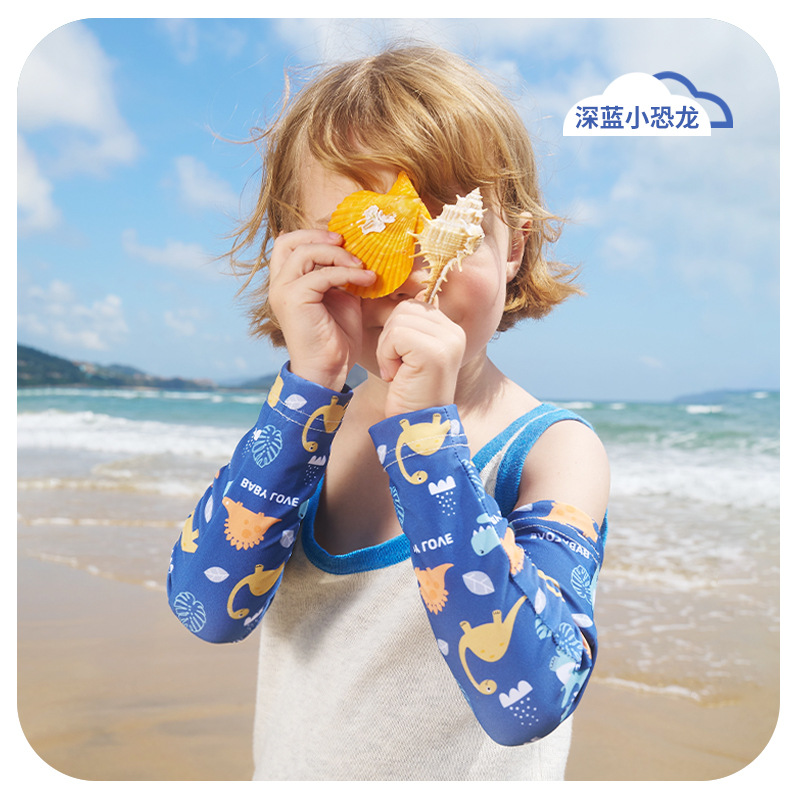 Pequeño dinosaurio azul oscuro