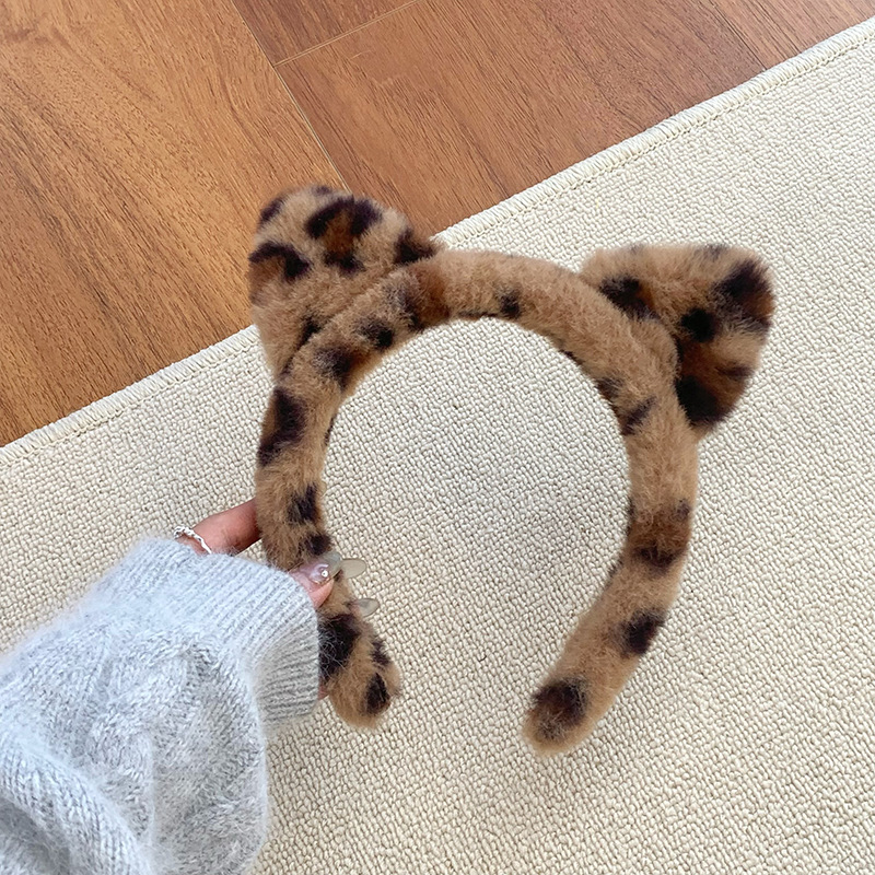 Sweet Kitty encantadora banda de pelo de peluche de dibujos animados otoño invierno lavar la cara impermeable antideslizante banda de cabeza red roja nueva tarjeta de pelo