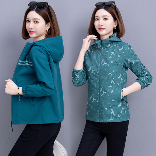 Two-sided hooded outdoor windproof and waterproof cardigan jacket for women—spring and autumn, suitable for middle-aged moms.