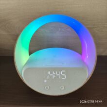 跨境货源多功能无线充蓝牙音箱 厂家直销