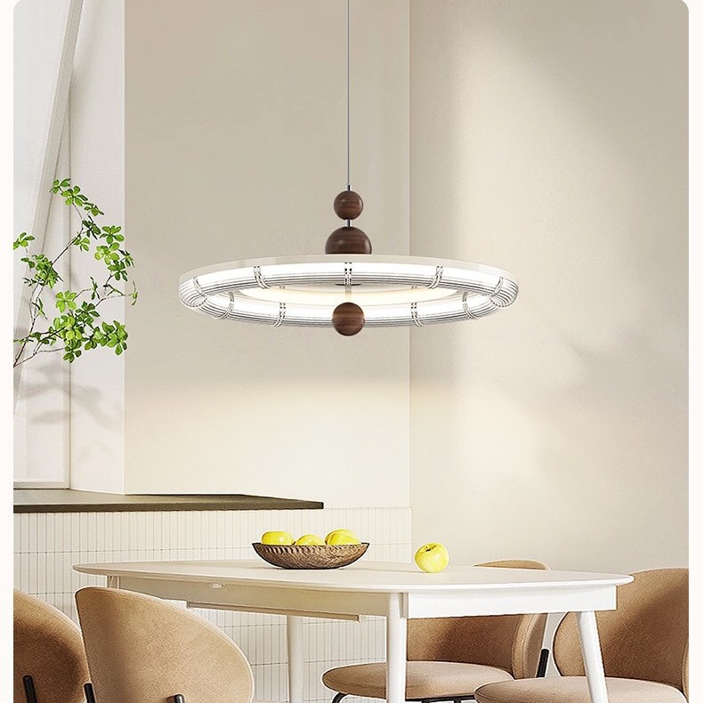 Lámpara de dormitorio de estilo crema medieval francés, lámpara de OVNI de espectro completo, lámpara de techo del dormitorio principal de la habitación con grano de madera de nogal