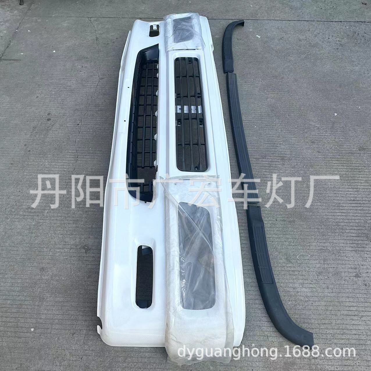 Japanese heavy truck bumper five (WUSHILING) Ten Bell ISUZ GIGA /CXM/CXZ bumper assembly