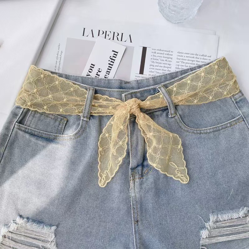 Versión coreana de la bufanda de seda larga de encaje retro súper hada para damas, bufanda pequeña delgada de todo fósforo, correa para el cabello, serpentina