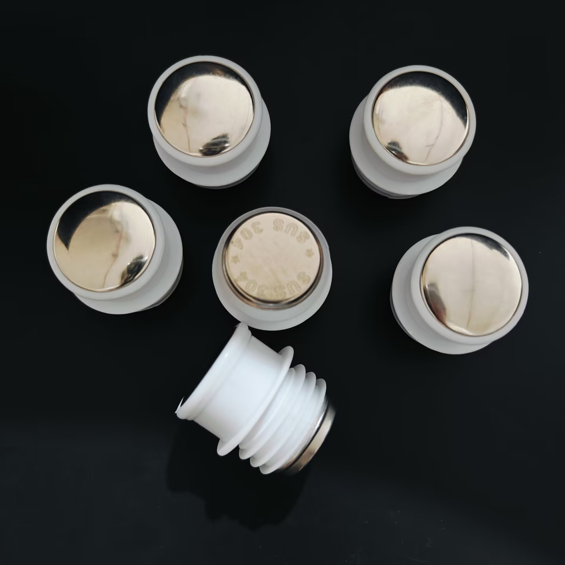 D128529C9C321172A9F784343C839B