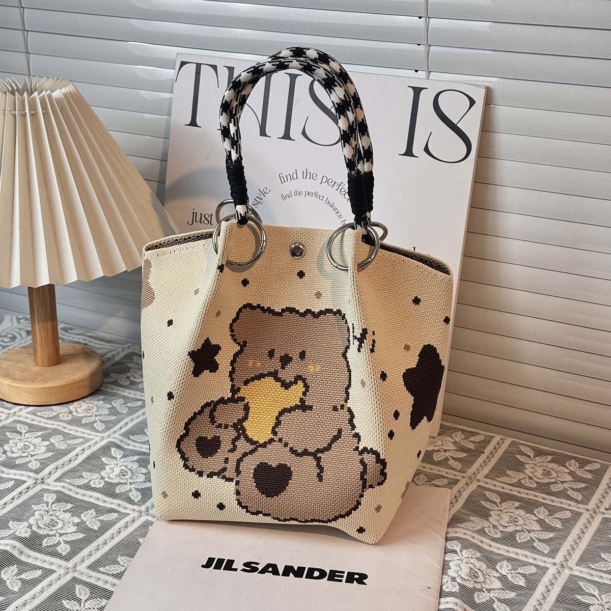 ニットハンドバッグ、ニッチデザインバケットバッグ、トートバッグ、ハンドバッグ、カジュアルで多用途なショルダーバッグ、ニットポータブルバッグ