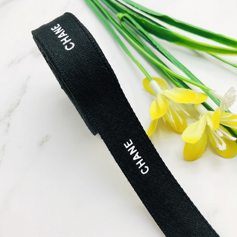 赤い本の小さな香りのリボンの髪飾りリボンのプレゼントのひもの花束の帽子の縁の手作りのdiyブランドのリボン|undefined