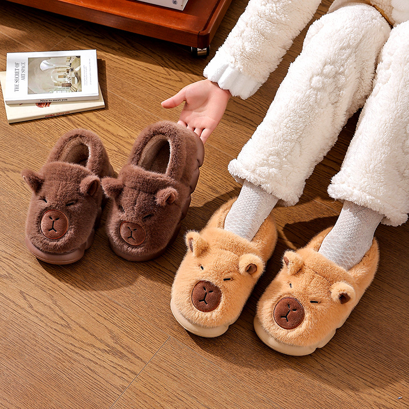 Zapatillas de algodón Capiballa otoño invierno de mujeres 2025 nuevo invierno interior calentamiento lindo zapatos de algodón de peluche para hombres