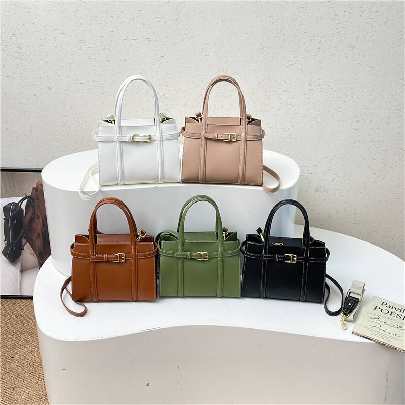 Cross-border high-end vintage handbag for women, new niche light luxury commuter versatile shoulder bag, large-capacity crossbody bag