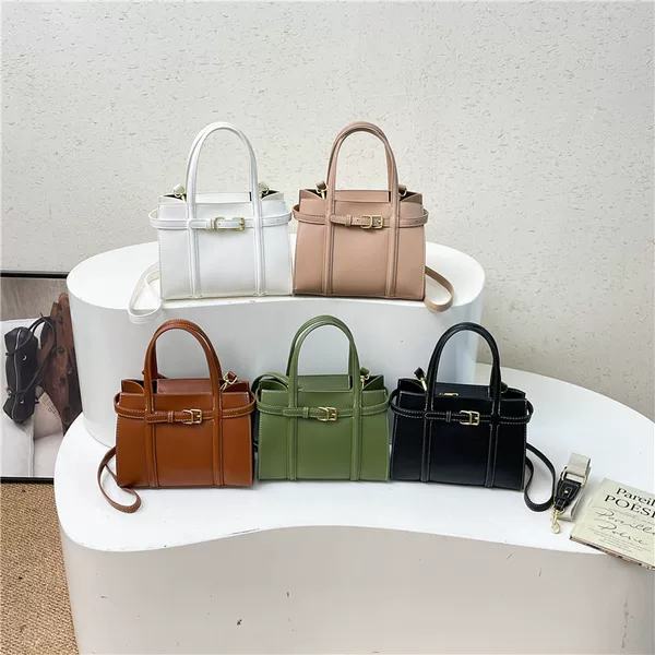 Cross-border high-end vintage handbag for women, new niche light luxury commuter versatile shoulder bag, large-capacity crossbody bag