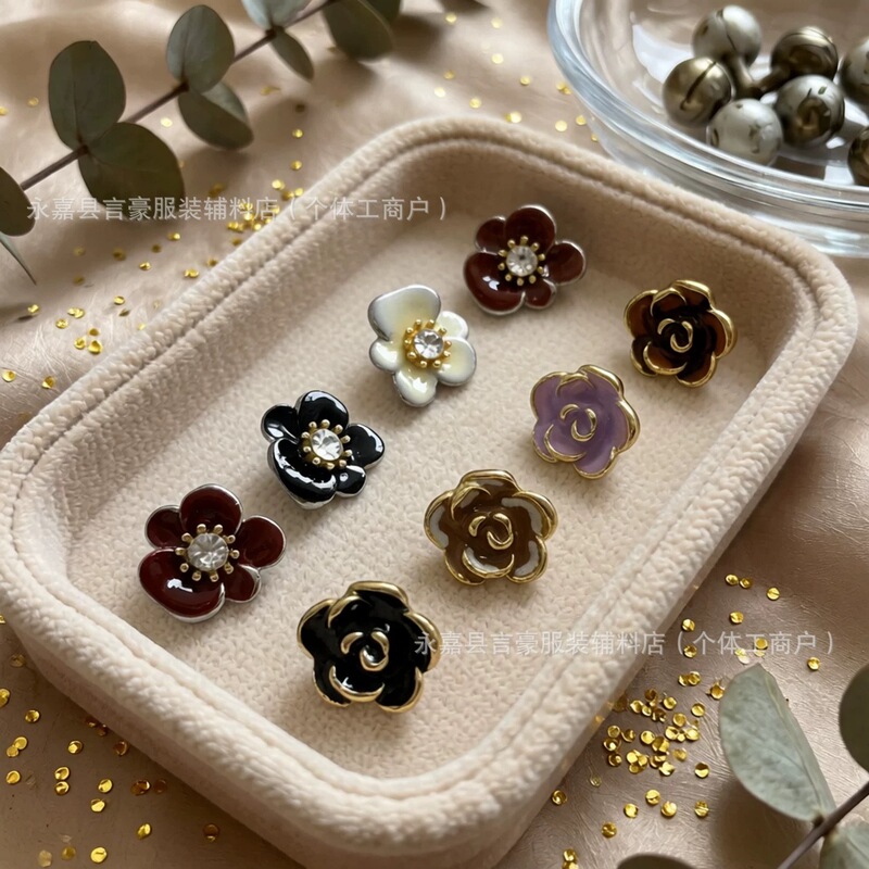 Ayuko Flower Alloy Buttons for Women's Woolen Coats, Decorative Buttons for High-End Sweaters and Knitwear, Lace Oil-Coated Buttons