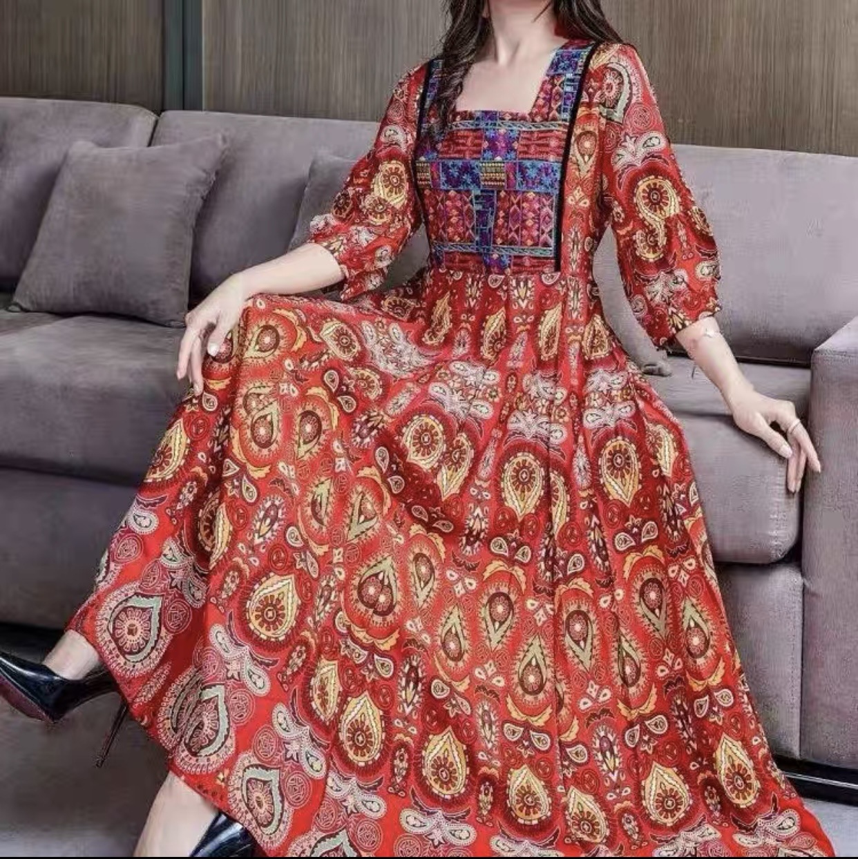 Langes, ausgestelltes, besticktes Kleid im Bohemian-Ethno-Stil für Reisefotografie – Großhandel_voghion.com