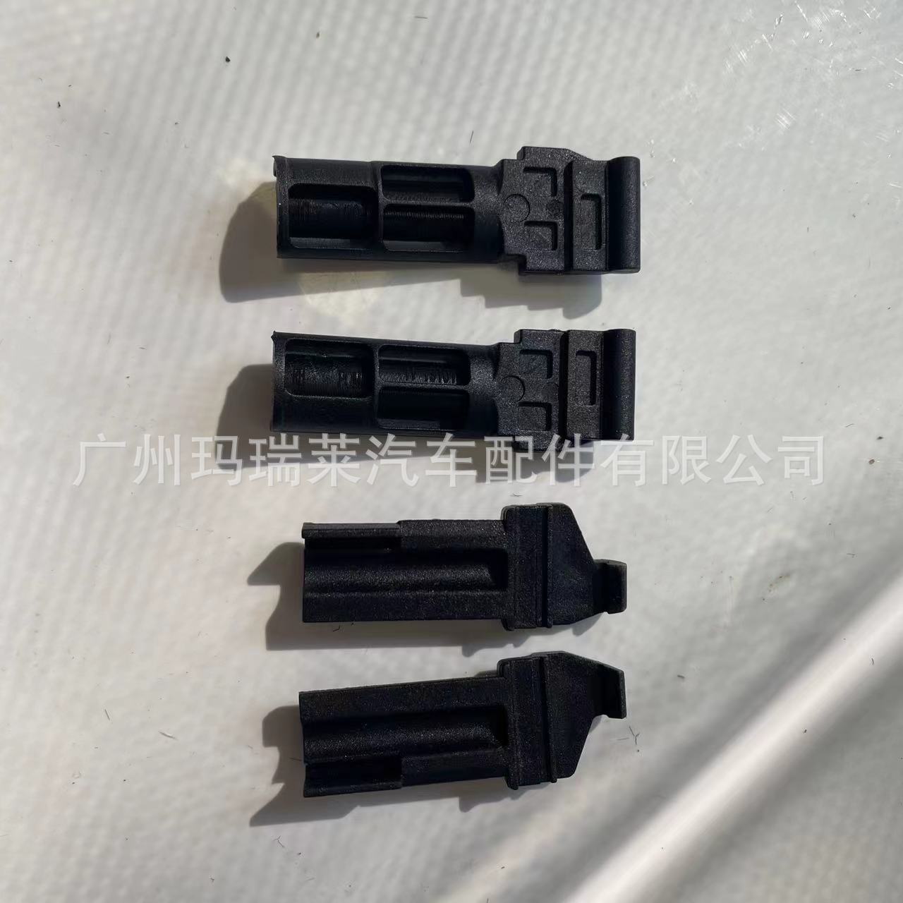 A2517820214 A2517820014 is suitable for Mercedes-Benz W251 sunroof sunshade slider clip