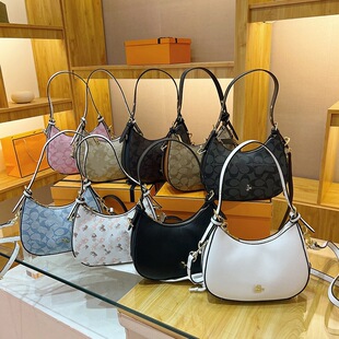 C��2025�¿���������Ů���羳Ҹ�°ٴ�μ���p�籬��б���bag