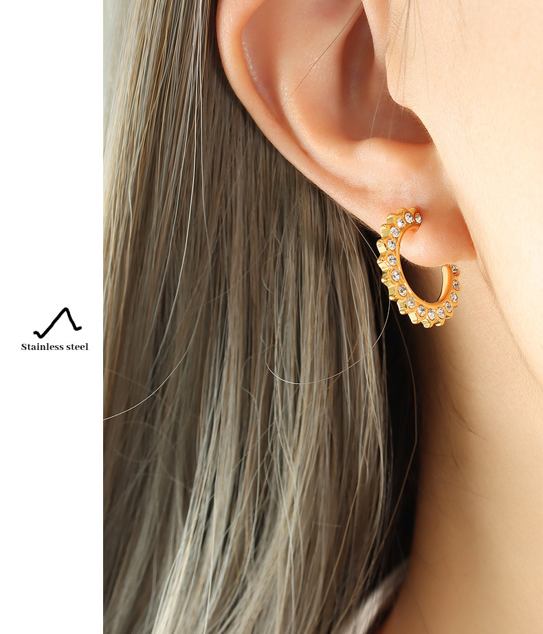 Fashion C Shape Titanium Steel Plating Zircon Ear Studs 1 Pair