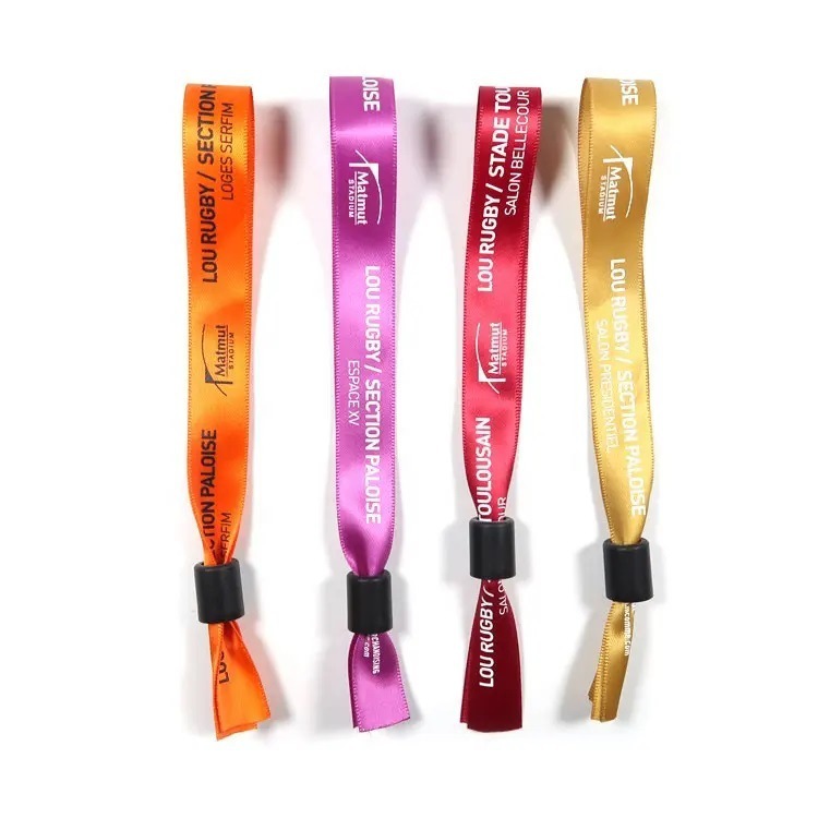 Hab699a361510456f996e94f5d0645