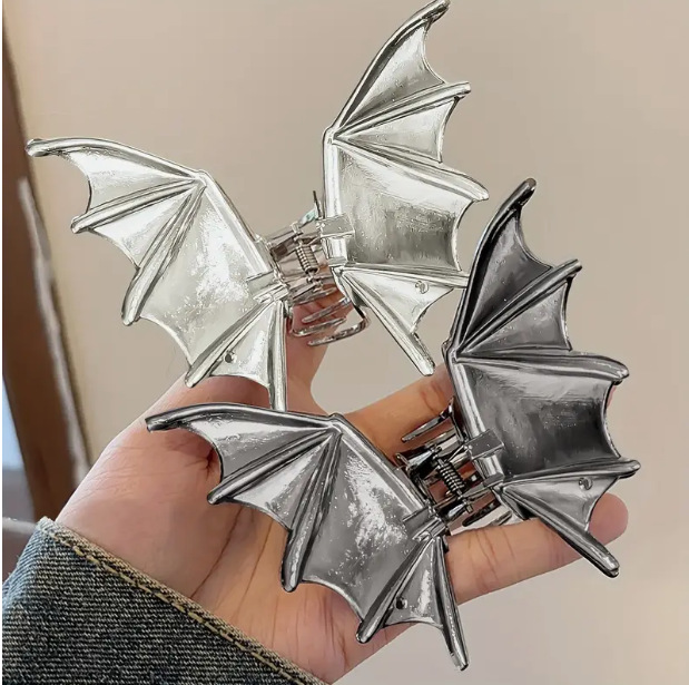 70g Weight Hair Claws Hair Accessories Type 1 Piece Quantity Holiday, Festival Occasion Alloy Material Halloween Festival Bat Pattern Women's Gender Simple Style, Classic Style Style Halloween Simple Style Classic Style Women's Bat Alloy Hair Claws 5