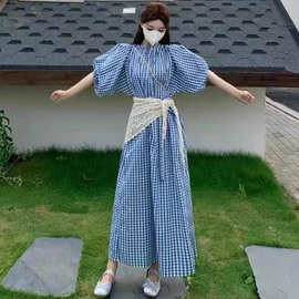 夏日绝美小裙子小个子独特漂亮高级感大码蓝色格纹泡泡袖连衣裙女