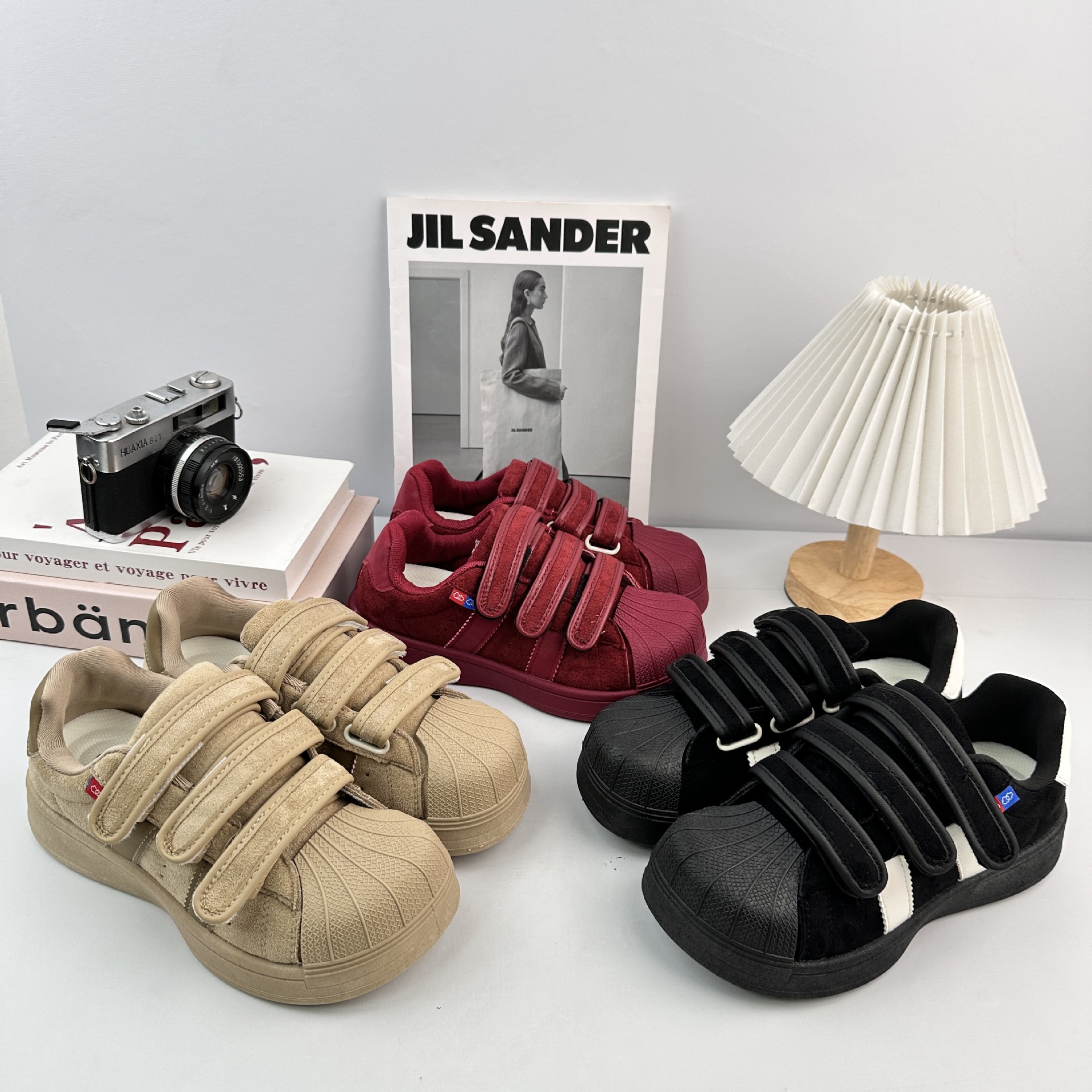 Zapatos de entrenamiento de Velcro de ondas remotas, zapatos de entrenamiento de mujeres feas, capibara, cabeza grande, 2025 zapatos deportivos casuales de moda de otoño