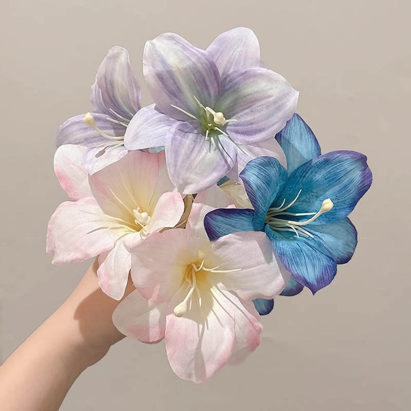 Fresco nicho clip para el cabello femenino super hermoso estereoscópico lirio clip de agarre de flores son un lado suave y dulce clip de pescado