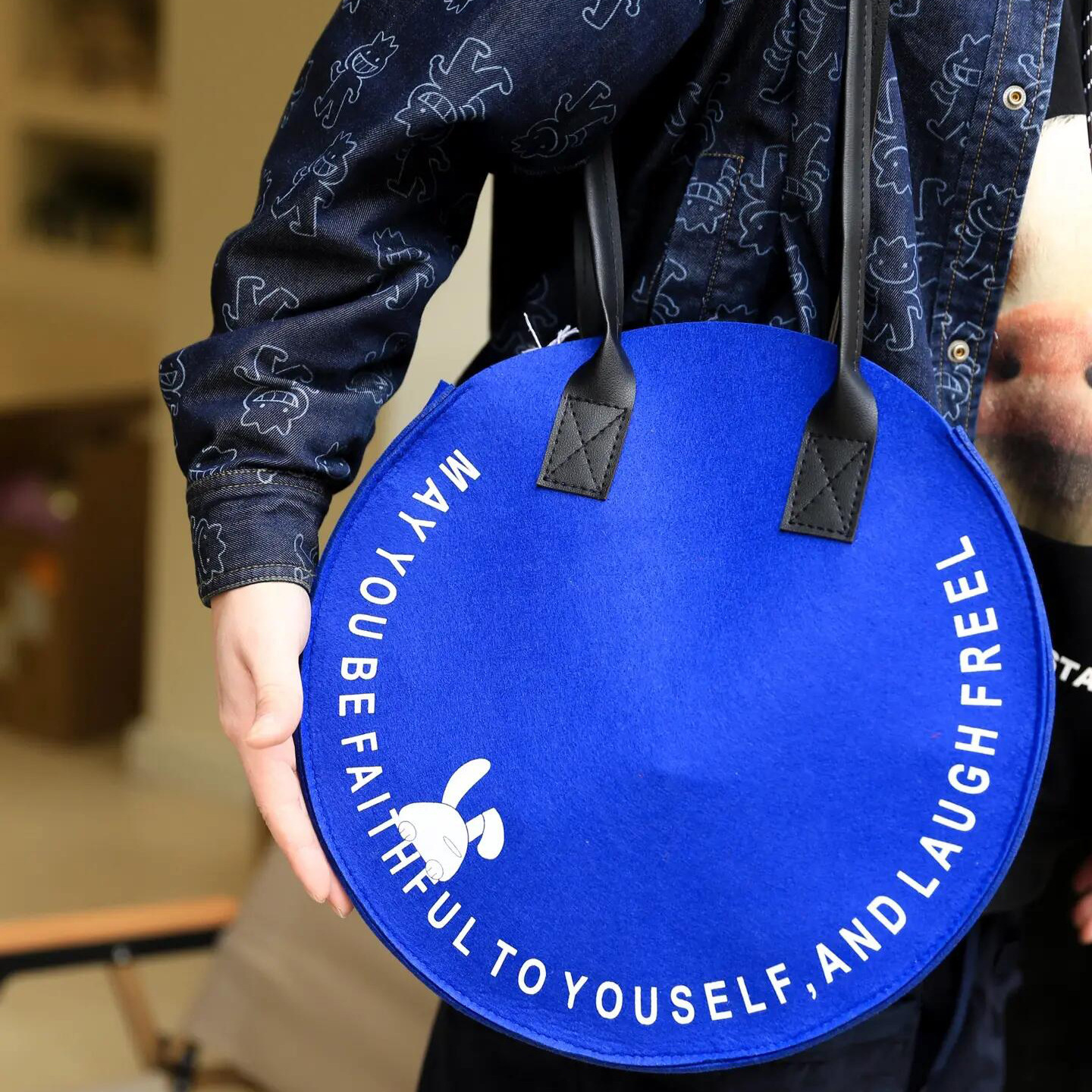 潮款中秋节毛毡包圆形时尚毛毡手提袋创意商务伴手礼单肩员工礼盒