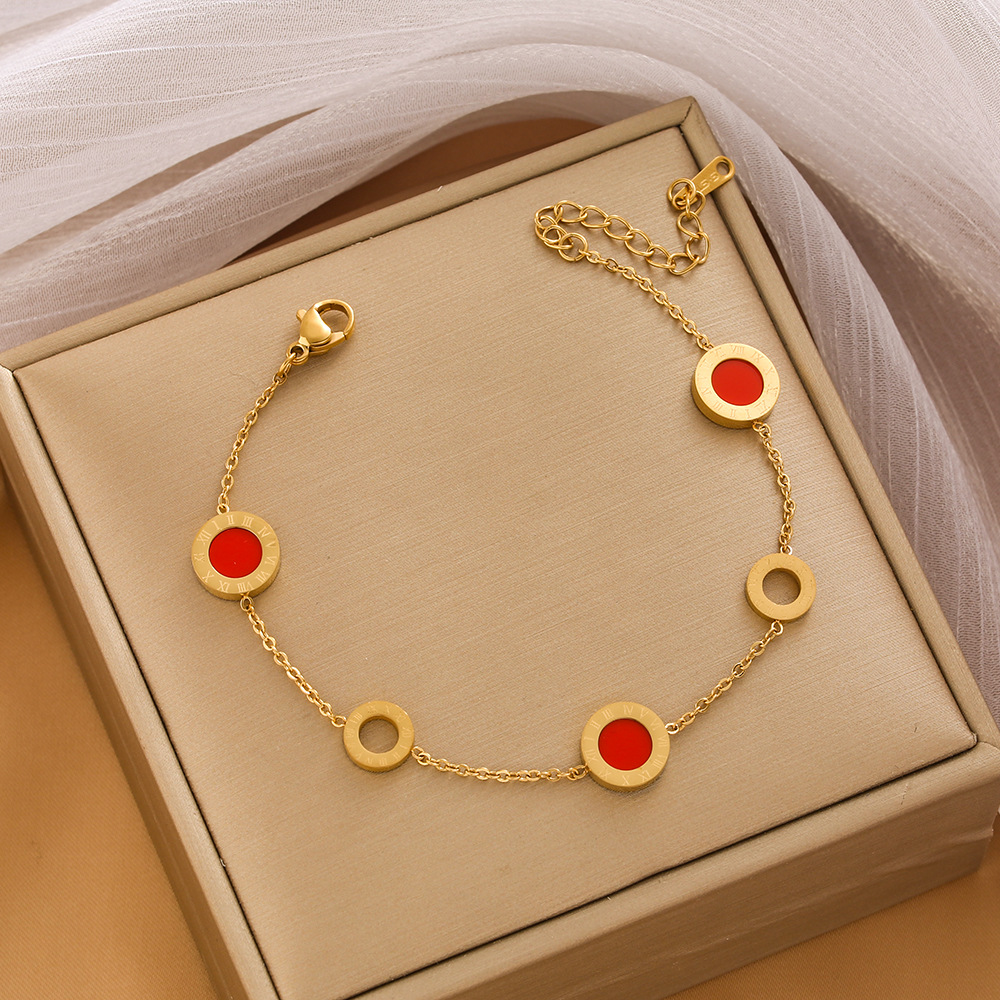 Pulsera de trébol de acero titanium vendedora caliente transfronteriza europea y americana con incrustaciones de concha pulsera colgante pulsera de diseño avanzado sin desvanecimiento al por mayor