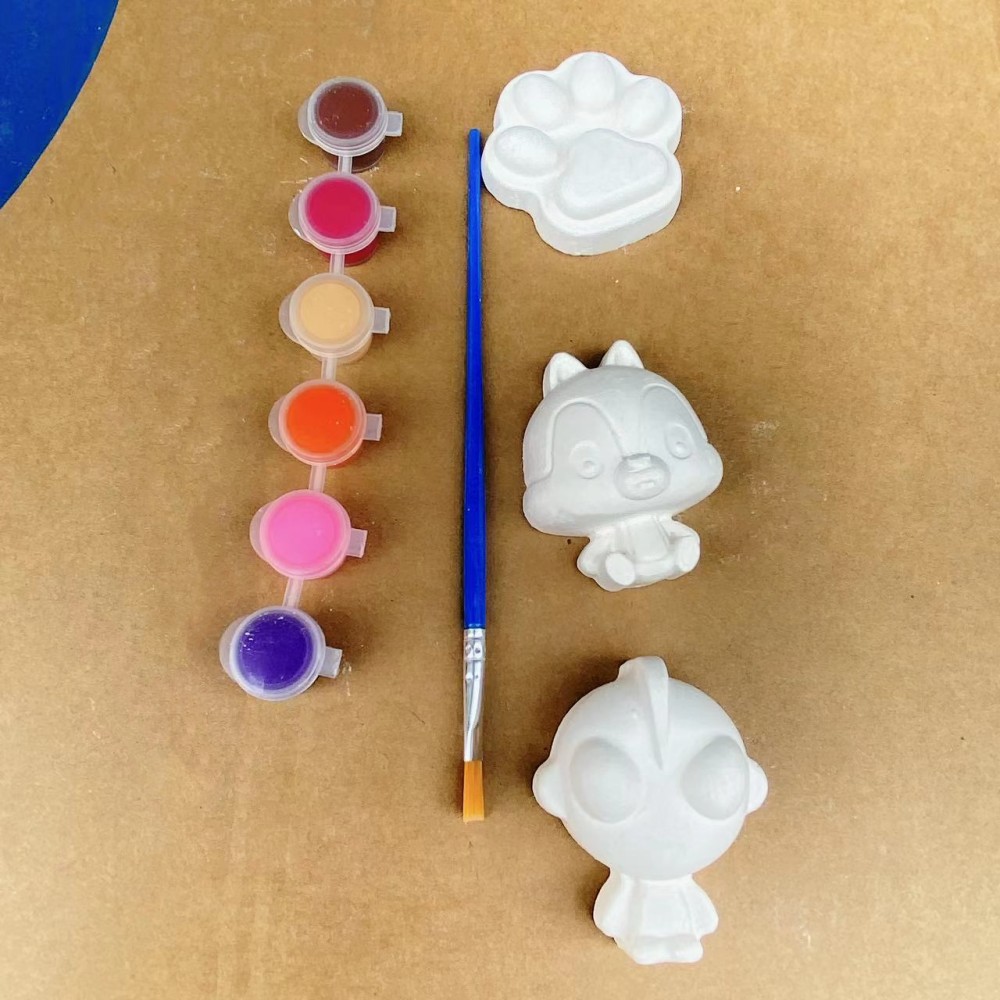 Muñeca de yeso pintado tres DIY pintado a mano blanco en blanco al por mayor juguete para niños papelería tienda puesto