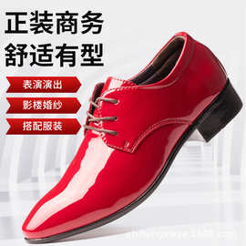 男士皮鞋春秋季新款商务正装演出韩版尖头透气红色亮面漆皮休闲鞋