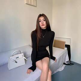 抓绒修身显瘦高领打底连衣裙女秋冬配大衣的内搭黑色包臀