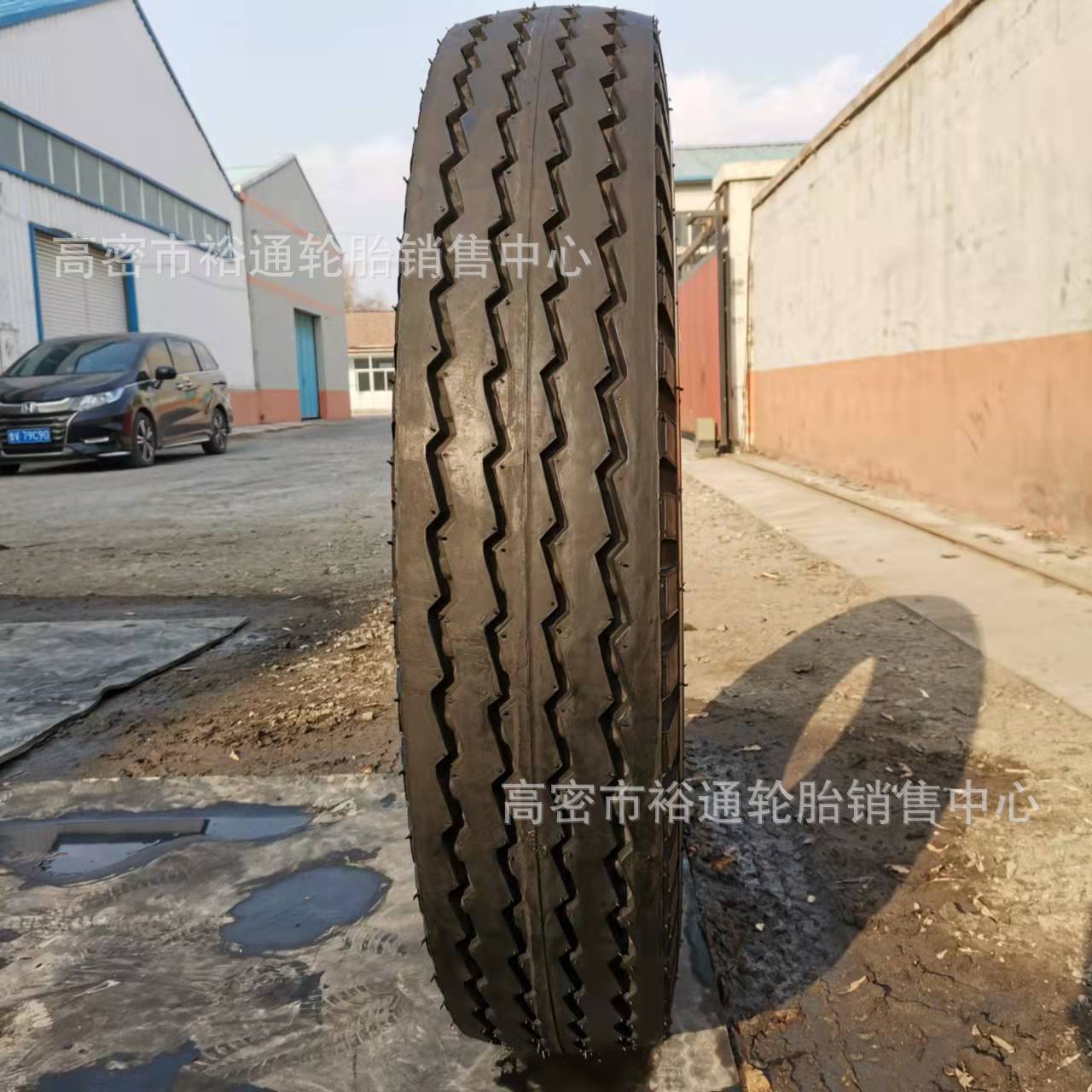 卡车轮胎8.25-9.00-16-20 10.00-20 11.00-20 12.00-20 曲顺花纹