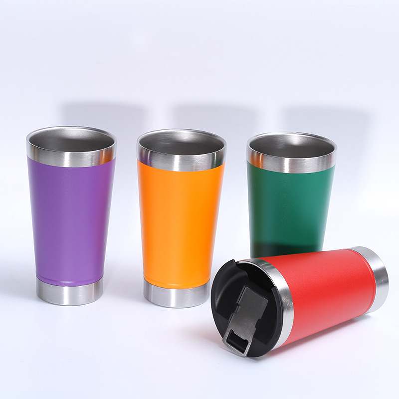 Brasil 20oz taza de cerveza de acero inoxidable al aire libre de coches de plástico taza de coche portátil auto-contenido botella abridor de vacío taza