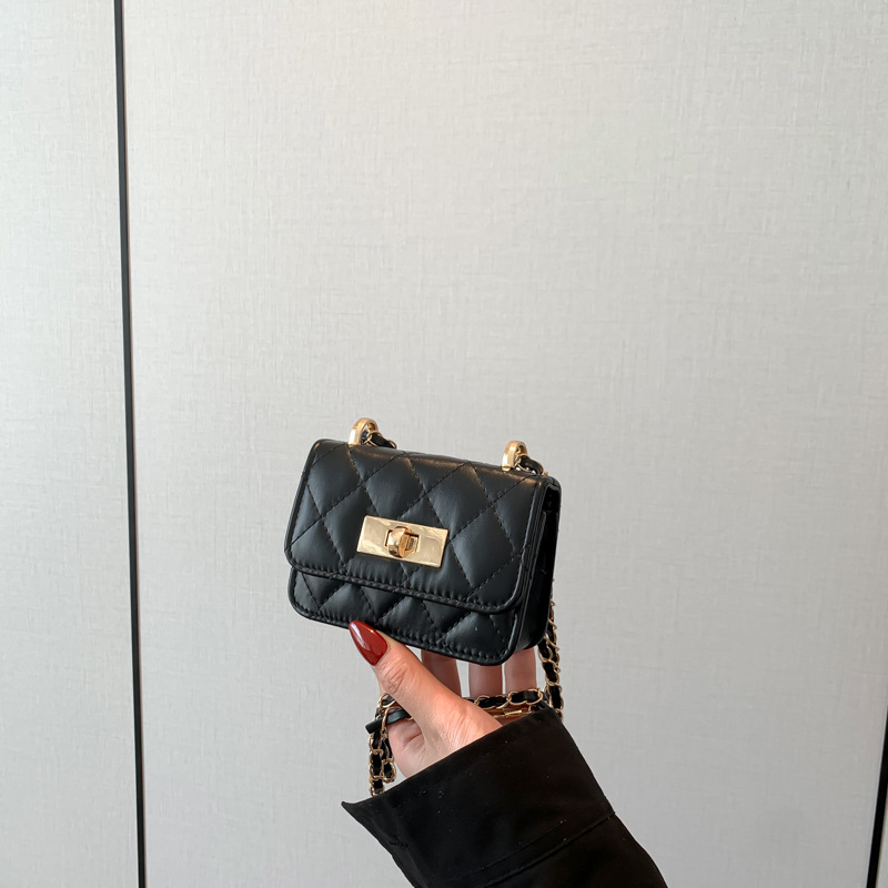Red de Internet mini cadena de bloqueo bolsa pequeña mujer 2024 primavera y verano nuevo salvaje bolsa roja de boca ins pequeña bolsa cuadrada de estilo occidental