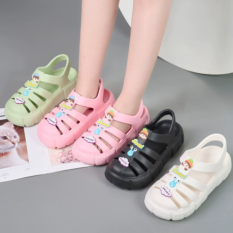 2023 Новые пещерные сандалии Повседневная верхняя одежда Пляжные тапочки на толстой подошве Симпатичные сандалии Баотоу Женские трансграничные оптовые продажи