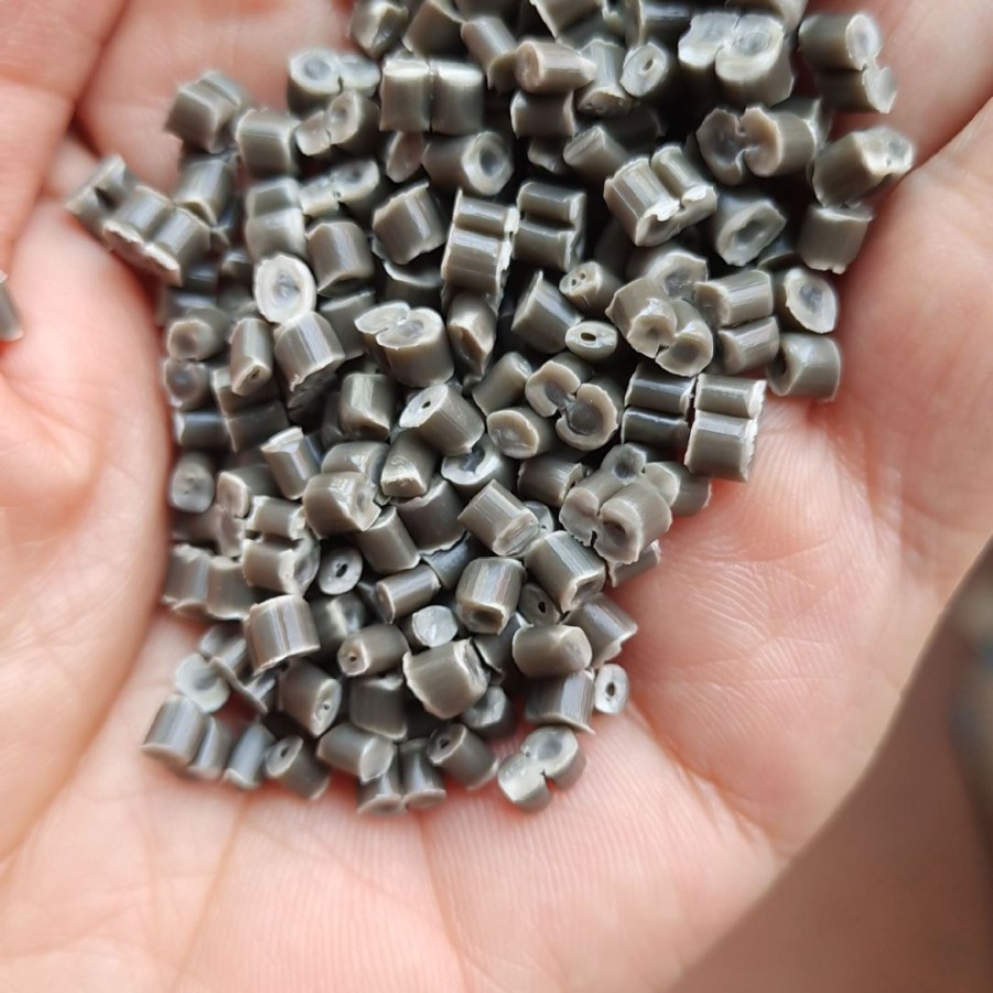 供应灰色PP，灰白PP,可配色，浅色也好配，长期大量供应