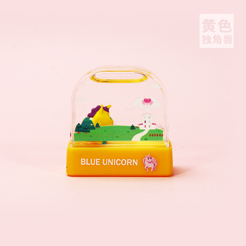 Unicornio cristal amarillo