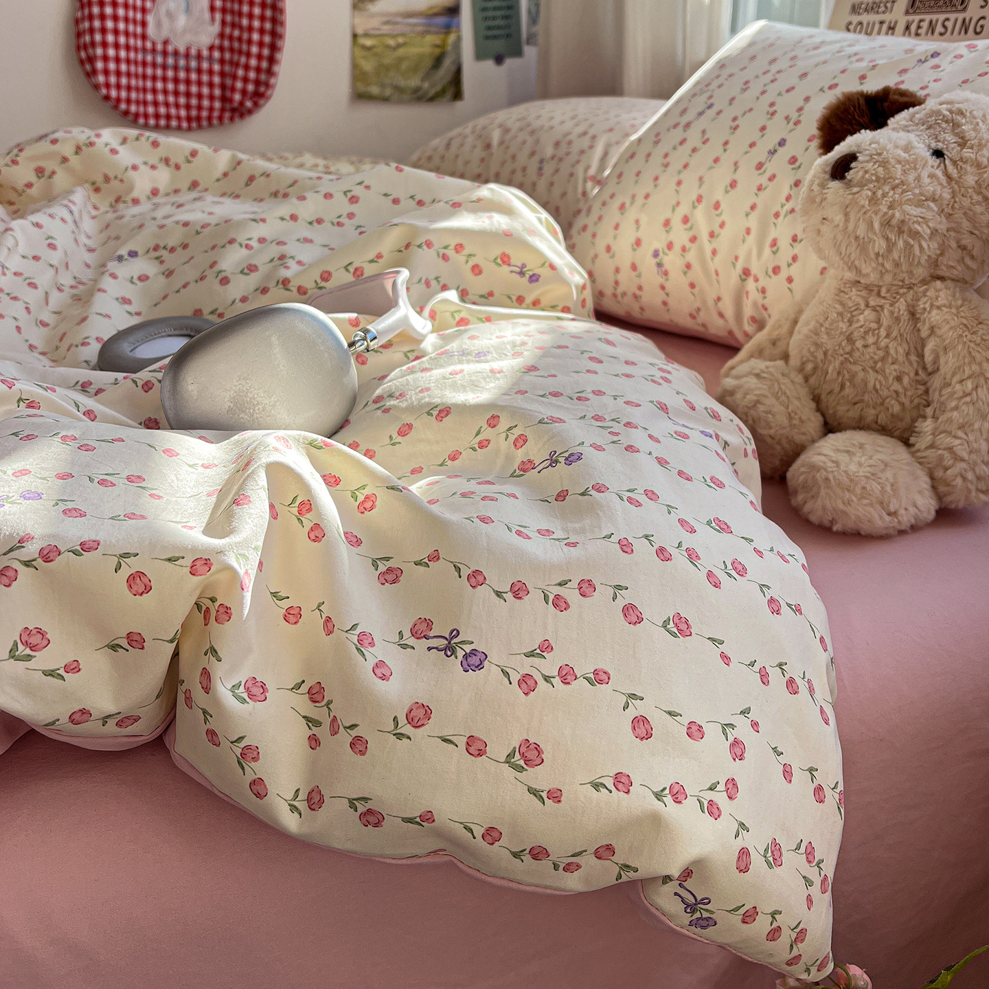 Una clase de cama ultra suave cuatro piezas de grado madre-infantil puede dormir desnudo sábanas cubierta de cama dormitorio de estudiantes tres piezas