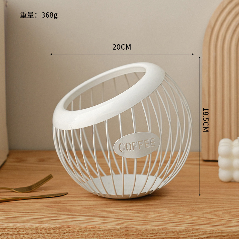 흰색 구형 과일 바구니