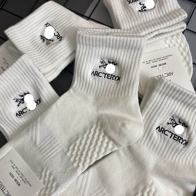 Cotton Luxury Embroidered Bird Pattern Solid Color Outdoor Unisex Black and White Summer Style Sweat-Absorbent Breathable Anti-Odor Trendy Socks Cotton Luxury Embroidered Bird Pattern Solid Color Outdoor Unisex Black and White Summer Style Sweat-Absorbent Breathable Anti-Odor Trendy Socks