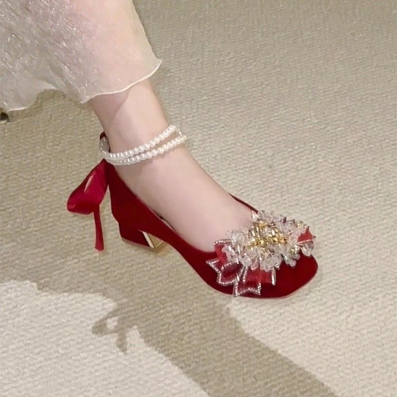 Red Low-Heeled Engagement Shoes, Bridal Shoes with Chunky Heels That Are Comfortable and Don'T Tire Your Feet, Stunning French-Style Wedding Shoes, Comfortable High-Heeled Shoes for Women Red Low-Heeled Engagement Shoes, Bridal Shoes with Chunky Heels That Are Comfortable and Don'T Tire Your Feet, Stunning French-Style Wedding Shoes, Comfortable High-Heeled Shoes for Women