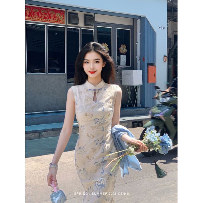 Light Mist Blossoms' New Chinese Style Floral Embroidery Improved Qipao Women's Spring/Summer Waist-Cinching Sleeveless Dress Two-Piece Set Light Mist Blossoms' New Chinese Style Floral Embroidery Improved Qipao Women's Spring/Summer Waist-Cinching Sleeveless Dress Two-Piece Set