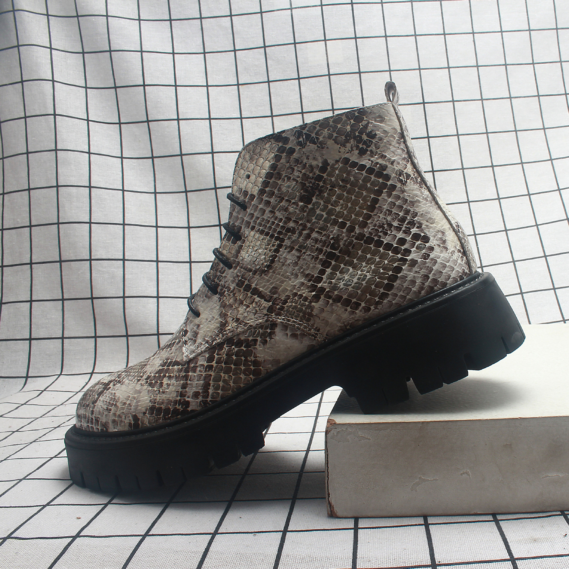 ��ó���ƤЬ��ʿӢ�׷���ɫ�񻨲��������������Ь�ͰﳱЬ1233