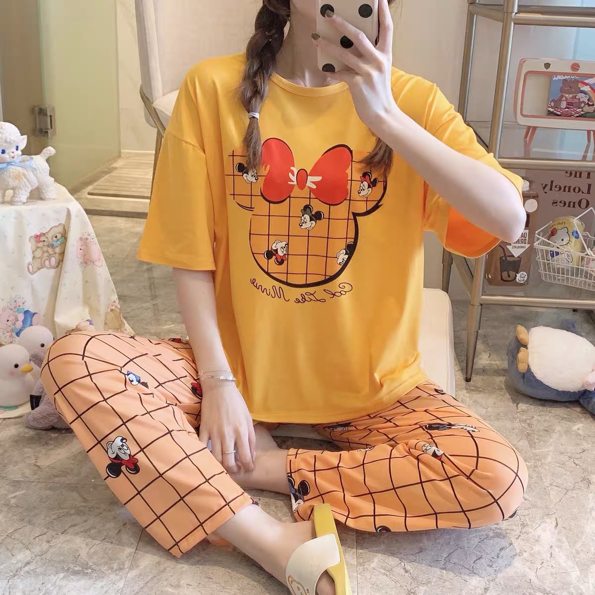 Corto y largo # Yellow Grid Mickey