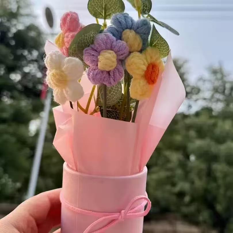 Regalo del día del maestro ganchillo hecho a mano flor puff flor de lana portátil finalizó regalo de mano regalo de evento de día de San Valentín