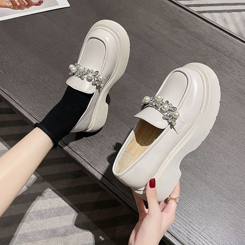 Women's loafers 2022 autumn new thick-soled versatile small leather shoes British style slip-on patent leather closed-toe single shoes for women
