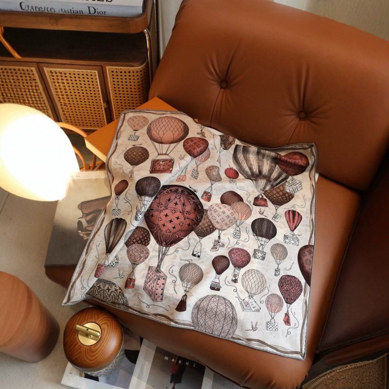 [Hot Air Balloon for Travel] Silk Cashmere 70 Small Square Scarf Double-Sided Different Color Silk Scarf French Scarf